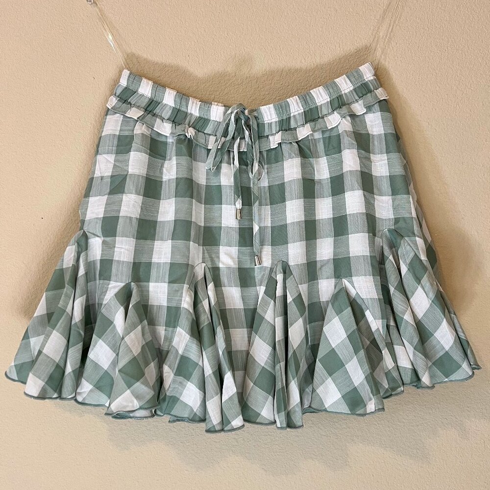 Entro Pining Away Skort in Pear (NWT)